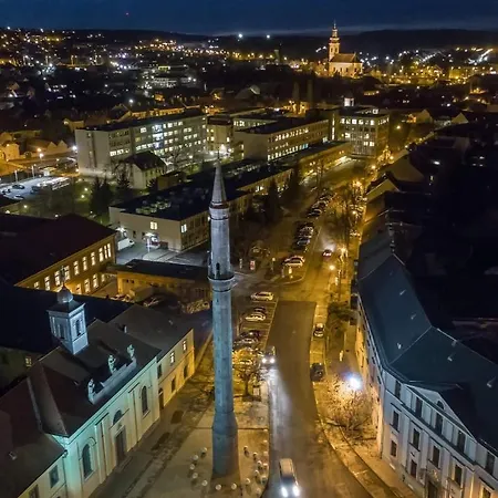 Kertesz Vendeghaz Konukevi *