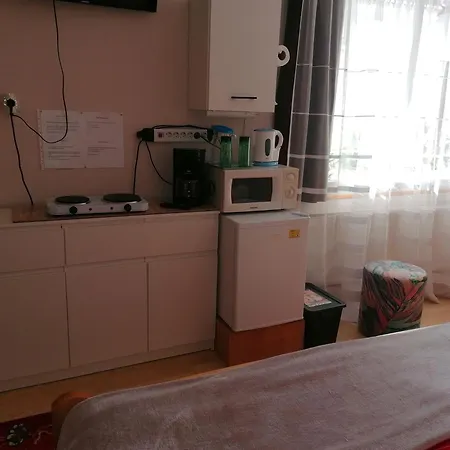 Kertesz Vendeghaz Guest house *