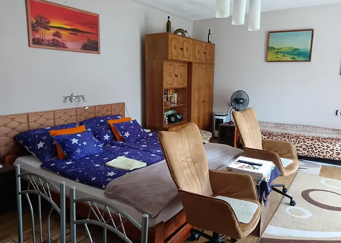 Kertesz Vendeghaz * Eger