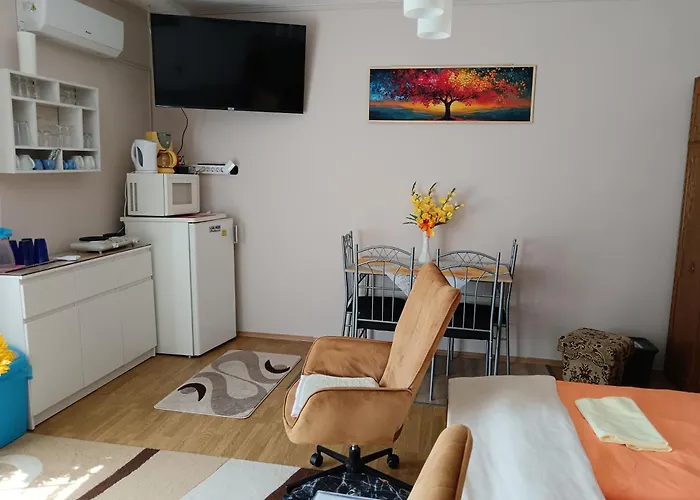 Kertesz Vendeghaz Guest house *